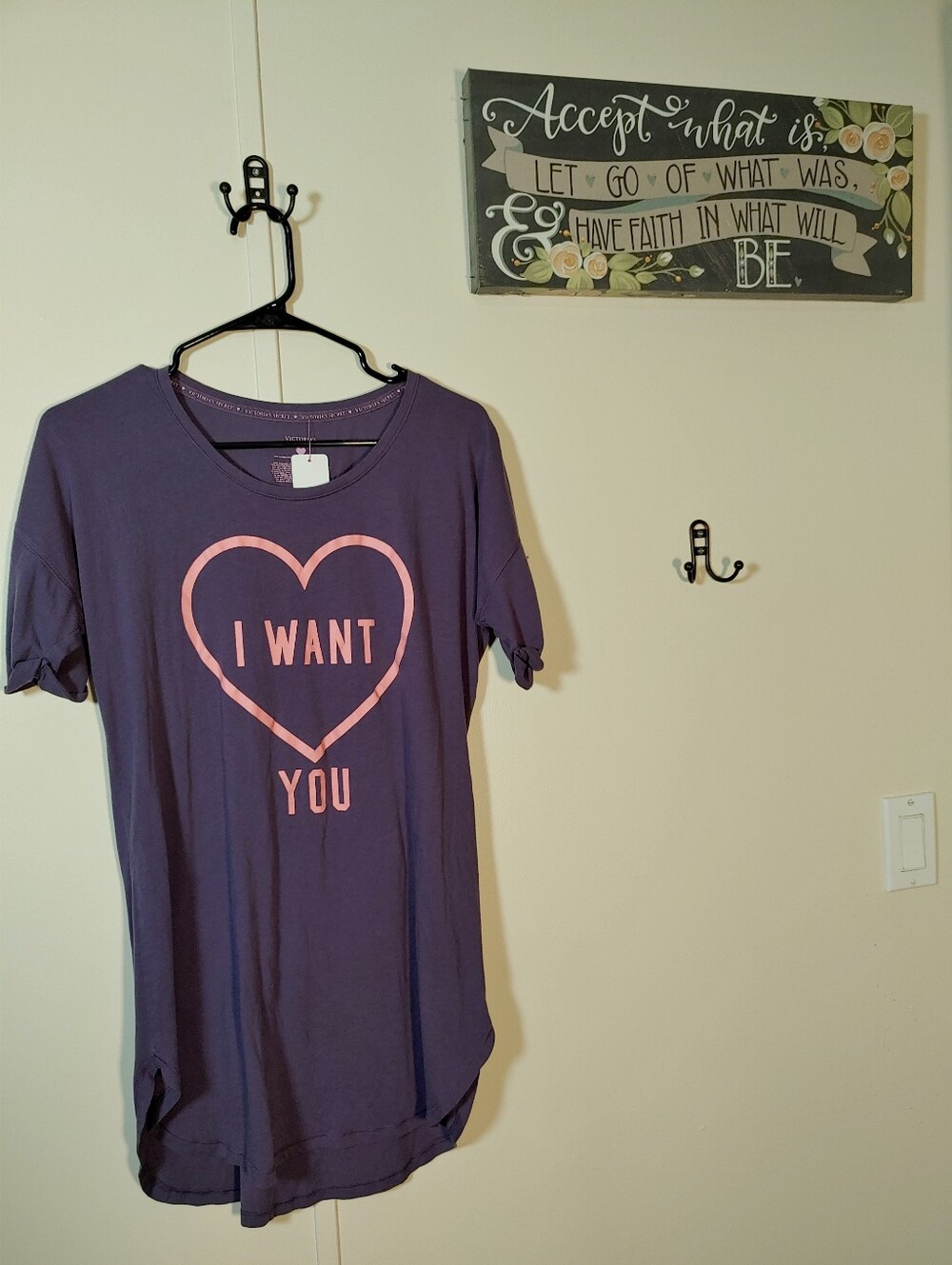 Victoria's Secret XS Beautiful Purple And Pink Short Sleeve Night Shirt